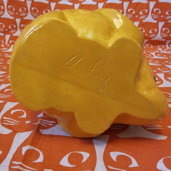 One of a kind Baby Yellow Elephant ceramic plant holder 1977 ADORABLE 💛💛 - Picture 4 of 11